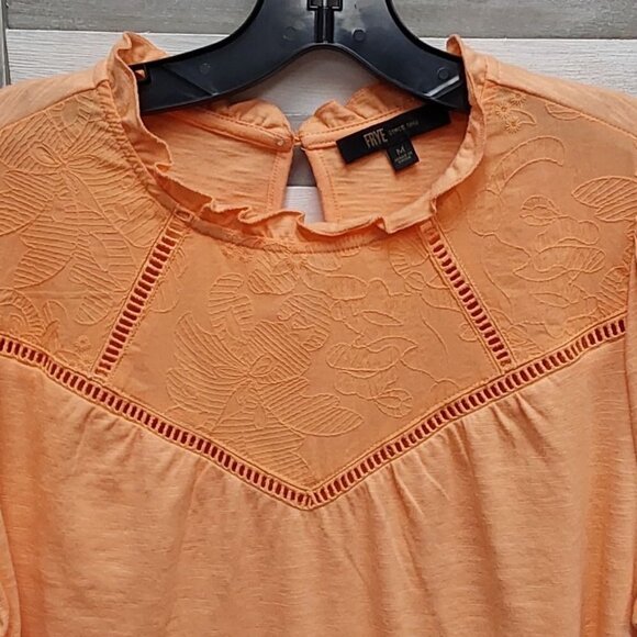 Embroidered Yoke Tee | Frye | Medium - Picture 3 of 13